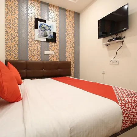 Oyo Flagship 41002 Vijay Palace Sws Hotel