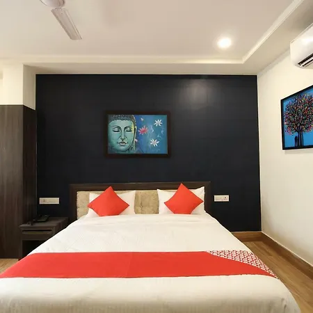Oyo Flagship 41002 Vijay Palace Sws Hotel