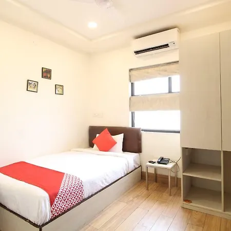 Oyo Flagship 41002 Vijay Palace Sws 3* Amer